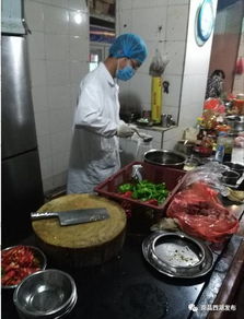 区市场监管局组织开展餐饮服务环节食品安全抽检，筑牢舌尖安全防线