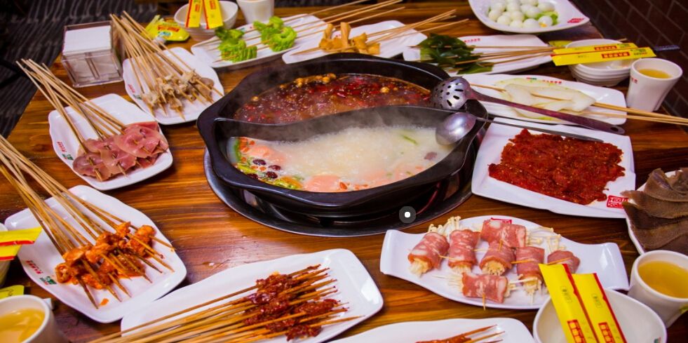 郡主驾到小郡肝串串香 用产品与服务打动餐饮美食消费者
